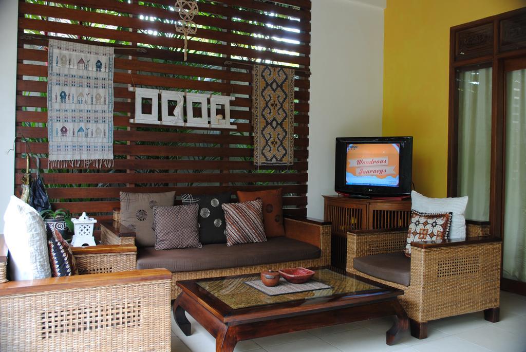 Cantik Villa *