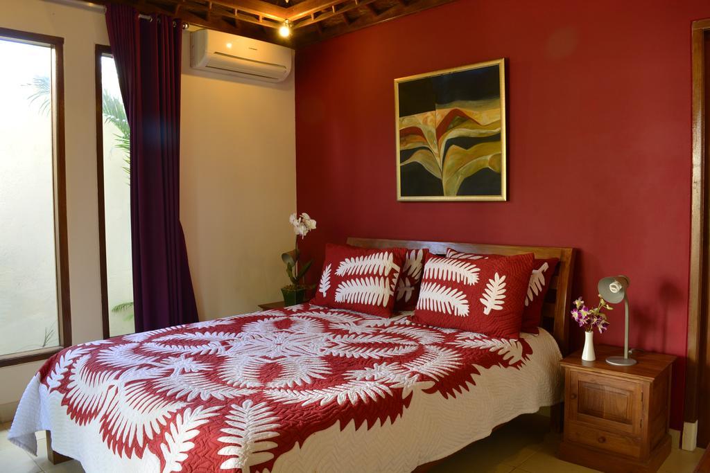 Cantik Villa *
